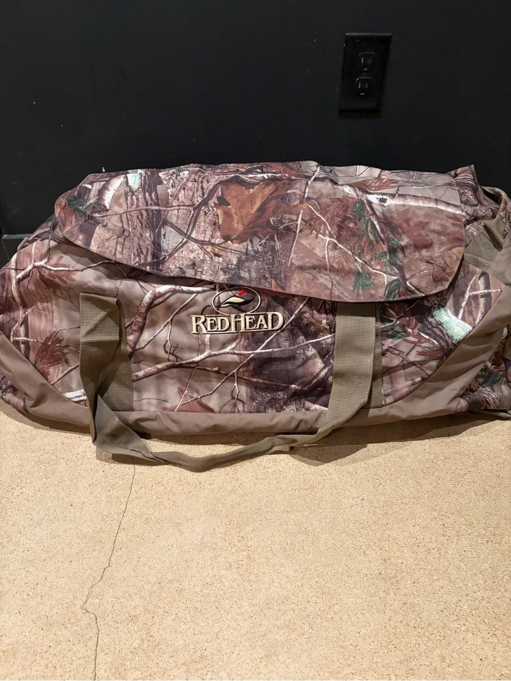 RedHead Realtree Camo Gear Duffel in Brown and Green XL - HUGE